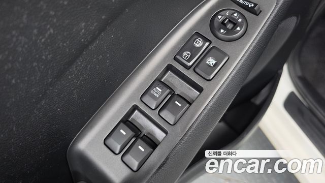 Kia K3 2015 — photo 20