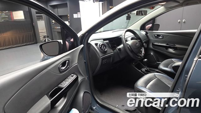 Renault Korea QM3 2016 — photo 10