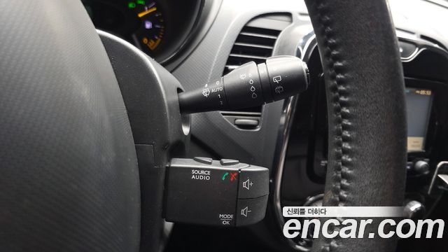 Renault Korea QM3 2016 — photo 16