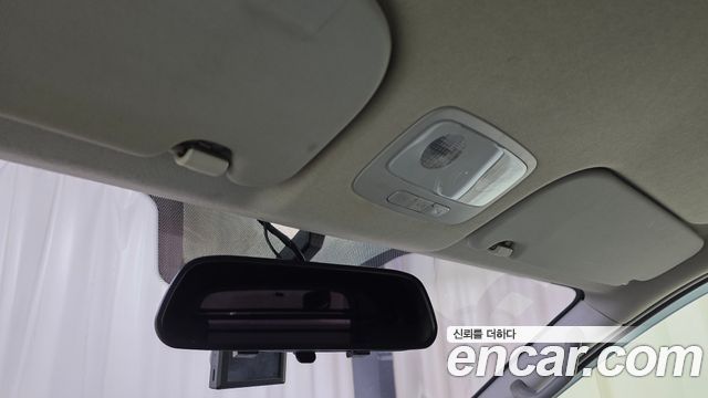 Hyundai Starex 2019 — photo 25