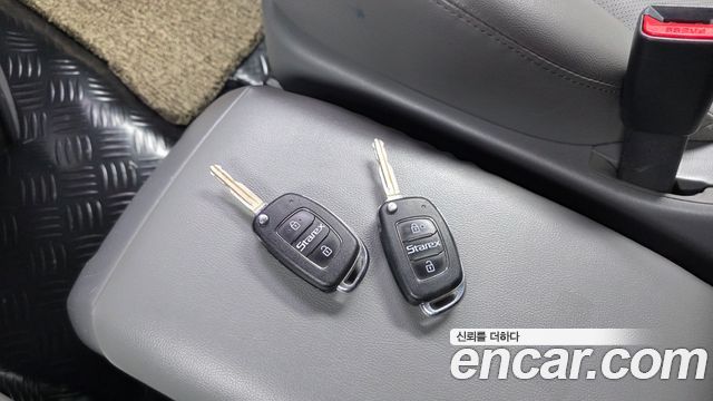 Hyundai Starex 2019 — photo 29