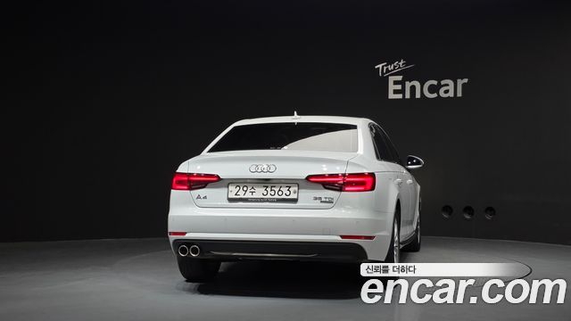 Audi A4 2018 — photo 4