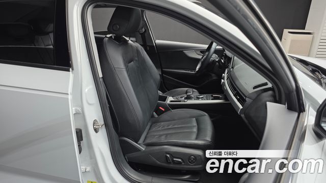 Audi A4 2018 — photo 17