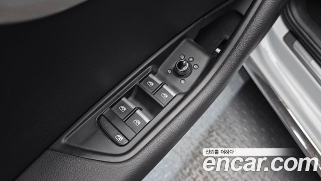 Audi A4 2018 — photo 20