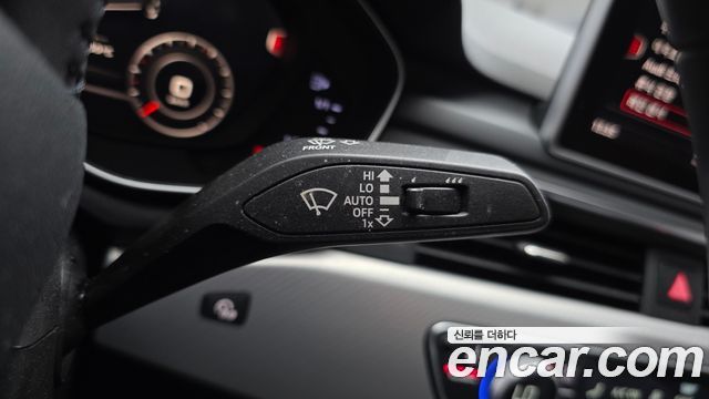 Audi A4 2018 — photo 23