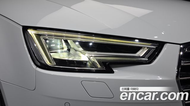 Audi A4 2018 — photo 8