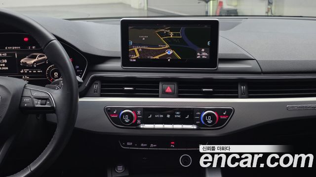 Audi A4 2018 — photo 30