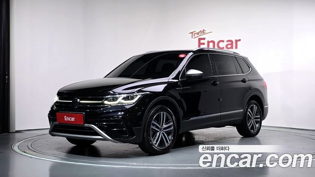 Volkswagen Tiguan 2023 — photo 1