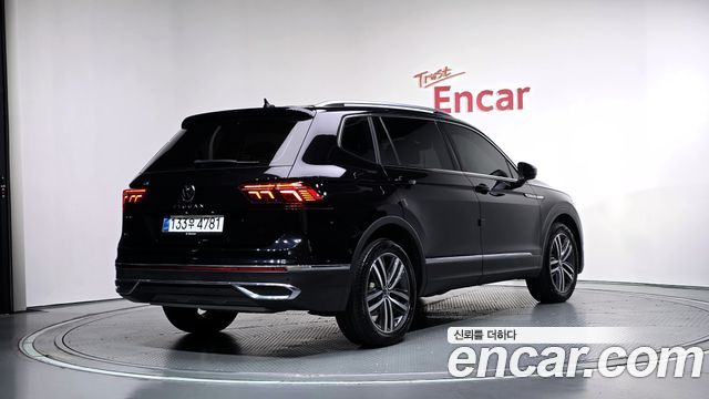 Volkswagen Tiguan 2023 — photo 2
