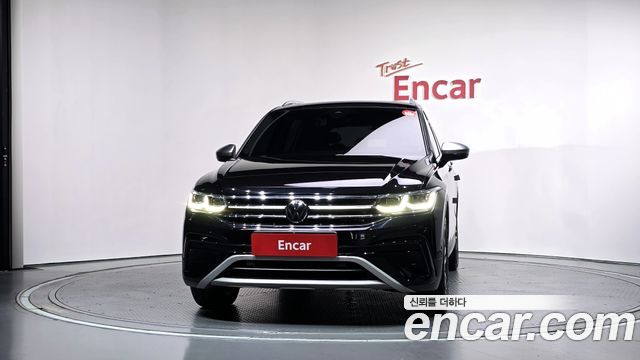 Volkswagen Tiguan 2023 — photo 3