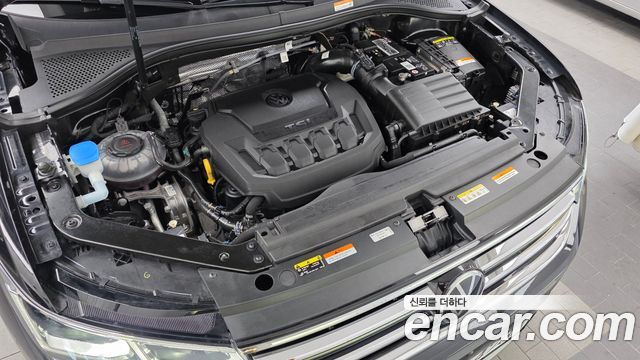 Volkswagen Tiguan 2023 — photo 6