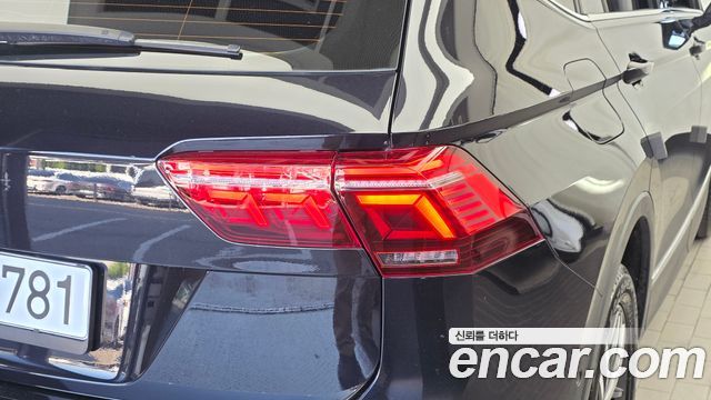 Volkswagen Tiguan 2023 — photo 9