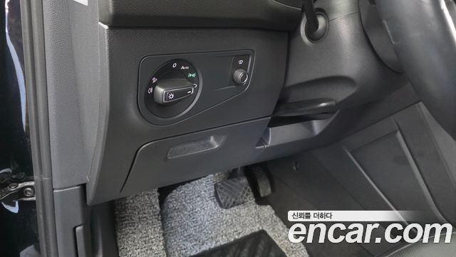 Volkswagen Tiguan 2023 — photo 29