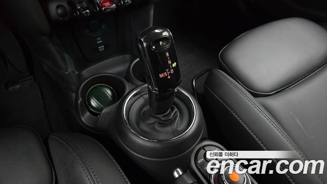 Mini Cooper 2021 — photo 12