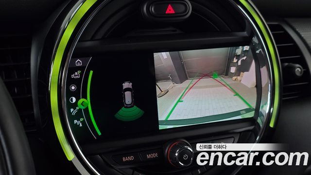Mini Cooper 2021 — photo 19