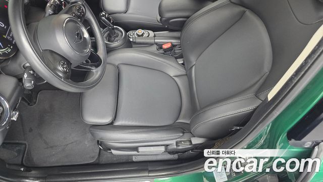 Mini Cooper 2021 — photo 23