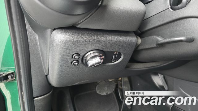 Mini Cooper 2021 — photo 25