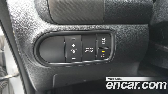 Kia K3 2013 — photo 19