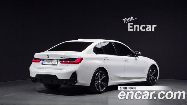 BMW 3-Series 2023 — photo 2