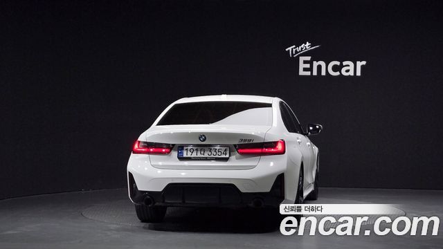 BMW 3-Series 2023 — photo 4