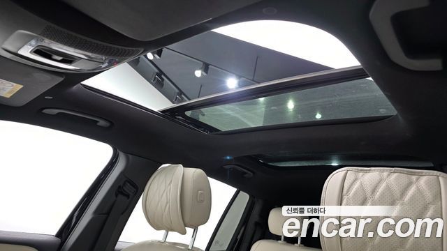 Mercedes-Benz GLB-Class 2023 — photo 19