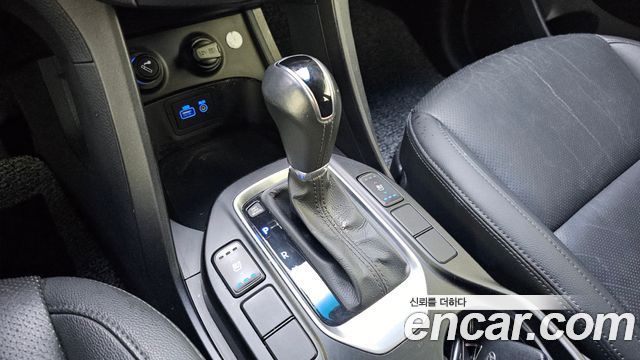 Hyundai Santafe 2016 — photo 12