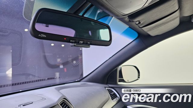Hyundai Santafe 2016 — photo 25