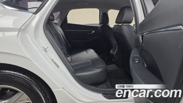 Hyundai Sonata 2020 — photo 16