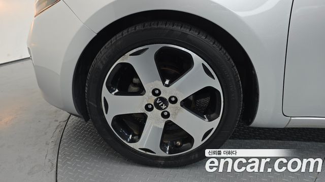 Kia pride 2012 — photo 5