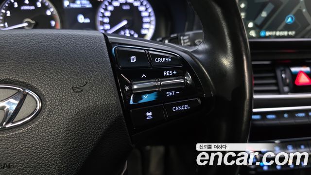 Hyundai Grandeur 2018 — photo 18