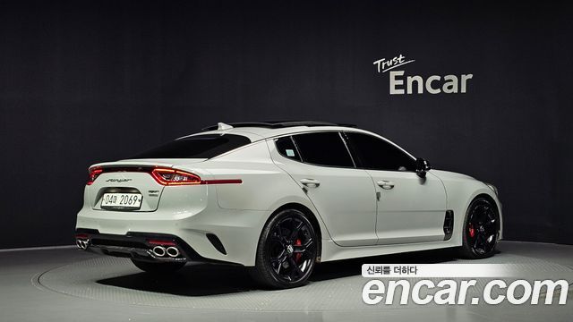 Kia Stinger 2018 — photo 2
