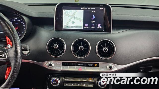 Kia Stinger 2018 — photo 14