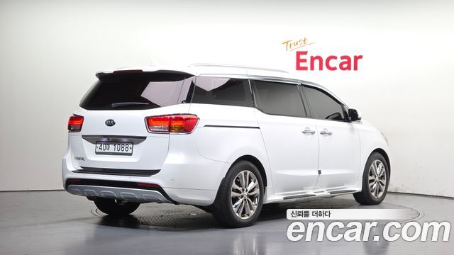 Kia Canival 2018 — photo 2