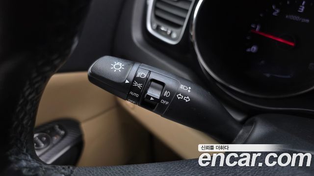 Kia Canival 2018 — photo 13