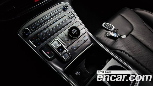 Hyundai Santafe 2021 — photo 12