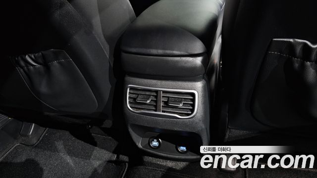 Hyundai Santafe 2021 — photo 28