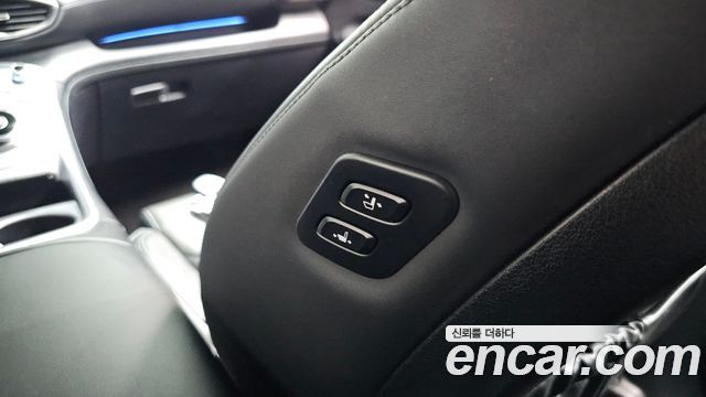 Hyundai Santafe 2021 — photo 35