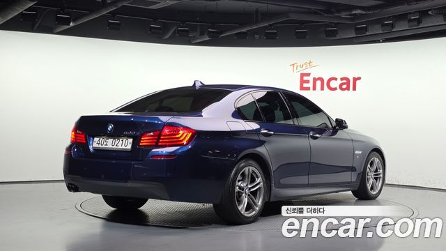 BMW 5-Series 2016 — photo 2