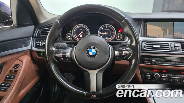 BMW 5-Series 2016 — photo 13