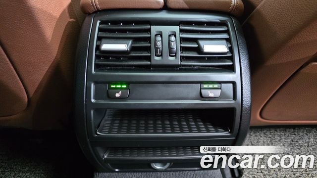 BMW 5-Series 2016 — photo 19