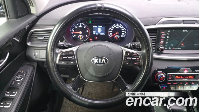 Kia Sorento 2018 — photo 13