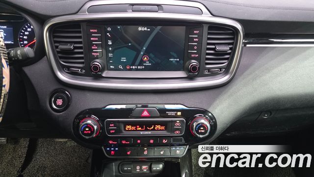 Kia Sorento 2018 — photo 14