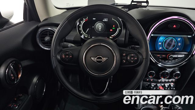 Mini Cooper 2021 — photo 19