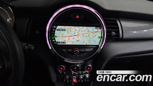 Mini Cooper 2021 — photo 20