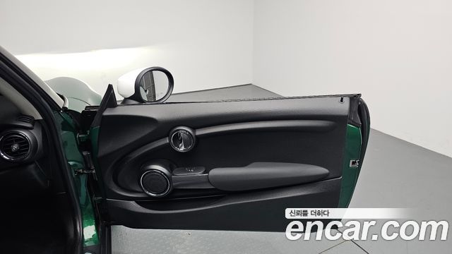 Mini Cooper 2021 — photo 15