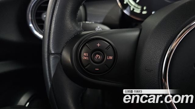 Mini Cooper 2021 — photo 29