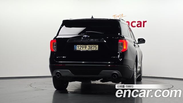 Ford Explorer 2021 — photo 4
