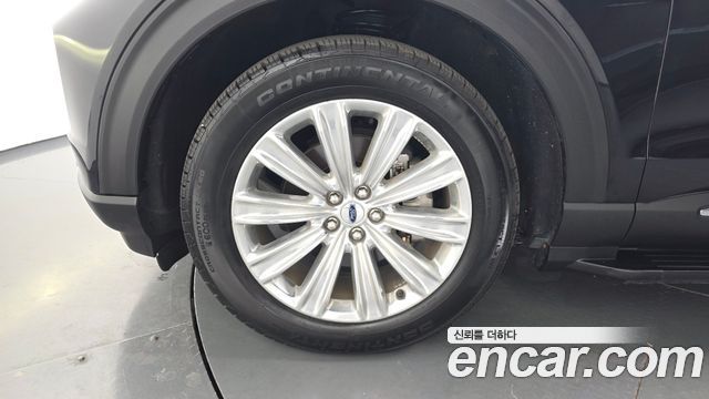 Ford Explorer 2021 — photo 5