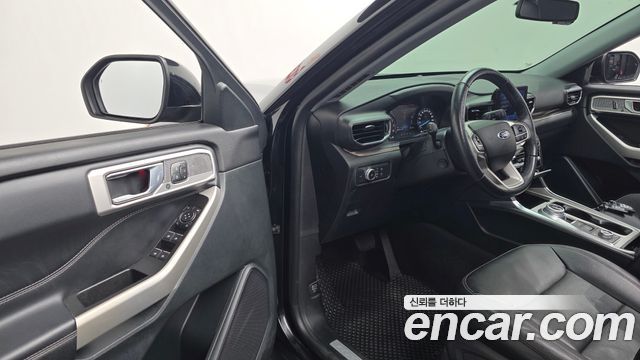 Ford Explorer 2021 — photo 13