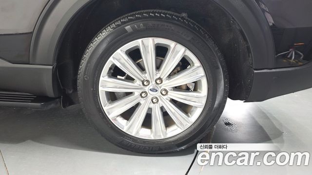 Ford Explorer 2021 — photo 7